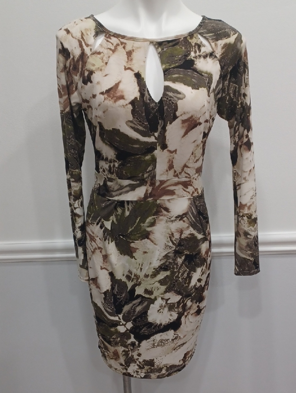 Medium Sheath Dress with lining & keyholes. Long Sleeve dress. Special Occasion - Picture 2 of 16